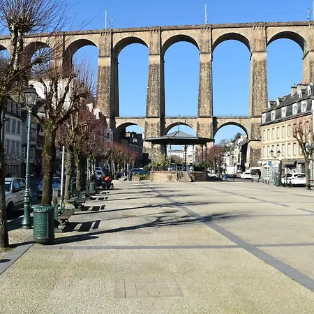 Maison Spacieuse Entre La Et La Cote