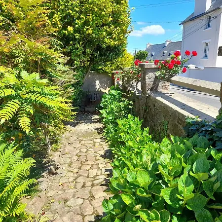 Maison Spacieuse Entre La Et La Cote Casa vacanze Saint-Martin-des-Champs (Finistere)
