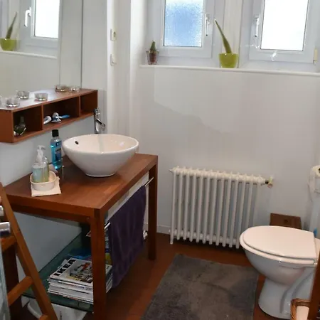 Maison Spacieuse Entre La Et La Cote